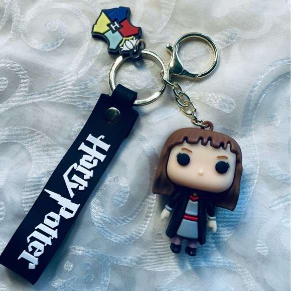 NWT Hermione Granger Bracelet Wristlet Keychain Harry Potter Hogwarts Gryffindor - Picture 8 of 10